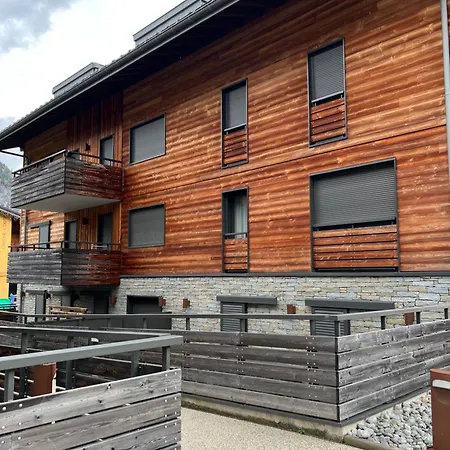 Modern 3 Bedroom Close To Lifts Morzine