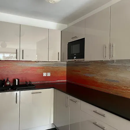 Modern 3 Bedroom Close To Lifts Morzine